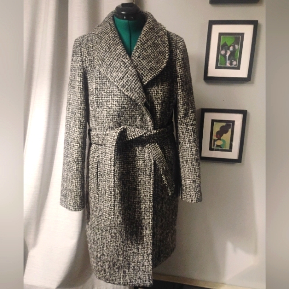 Cole Haan Asymmetrical Shawl Collar Wool Coat in Black and White Sz 14 - Picture 16 of 16